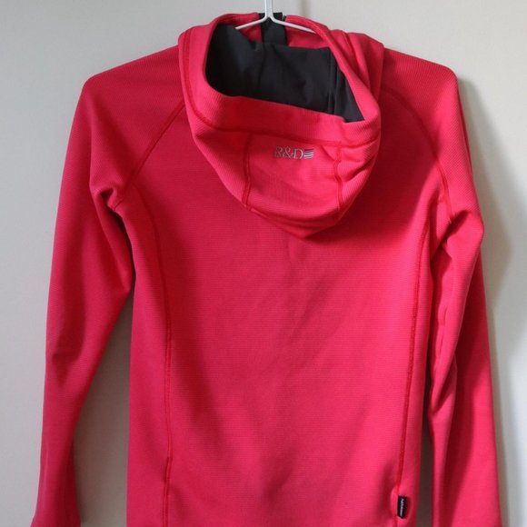 Peak Performance pink zip-up thermal sweater with hood - Picture 3 of 4